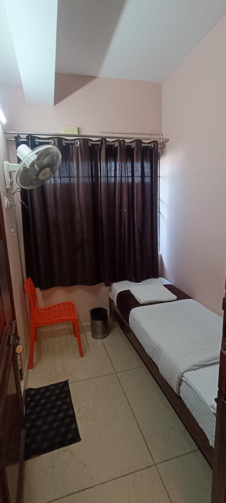 Naksha Tree Hotels Kishore Inn - Koyambedu เชนไน ภายนอก รูปภาพ
